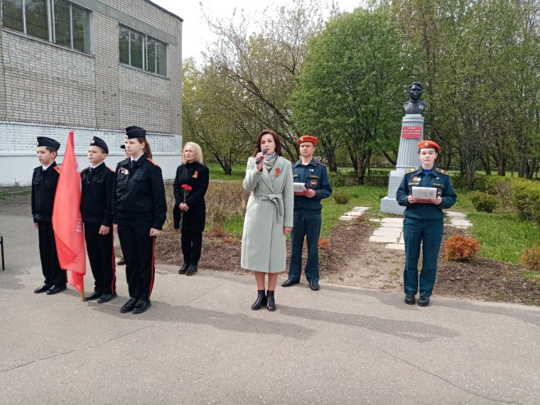 7 мая во дворе школы состоялся митинг, посвященный Дню Великой Победы..
