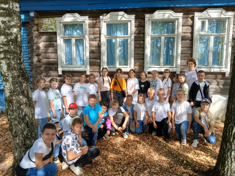 15 сентября учащиеся 5 «К» класса нашей школы совершили поездку по местам детства Маршала А.М. Василевского..