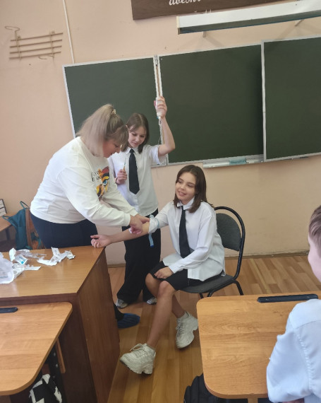 Внеурочное занятие из цикла «Мамин – папин день»..