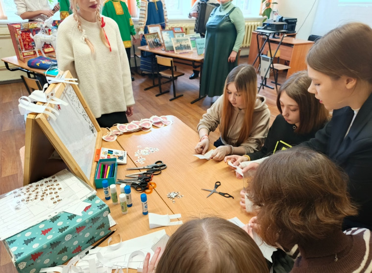 Учащиеся 9-х классов посетили традиционную городскую профориентационную выставку «Мир профессий».